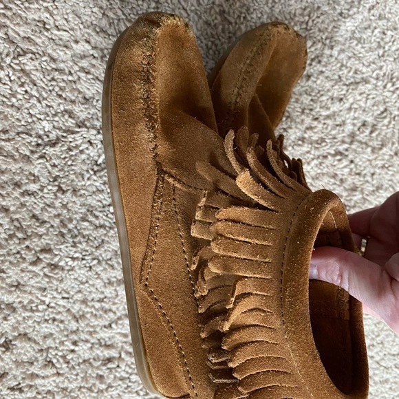 Minnetonka fringe booties - Picture 5 of 5